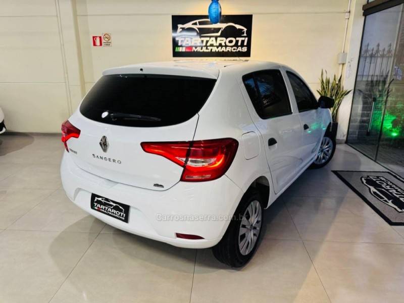 RENAULT - SANDERO - 2019/2020 - Branca - R$ 49.990,00