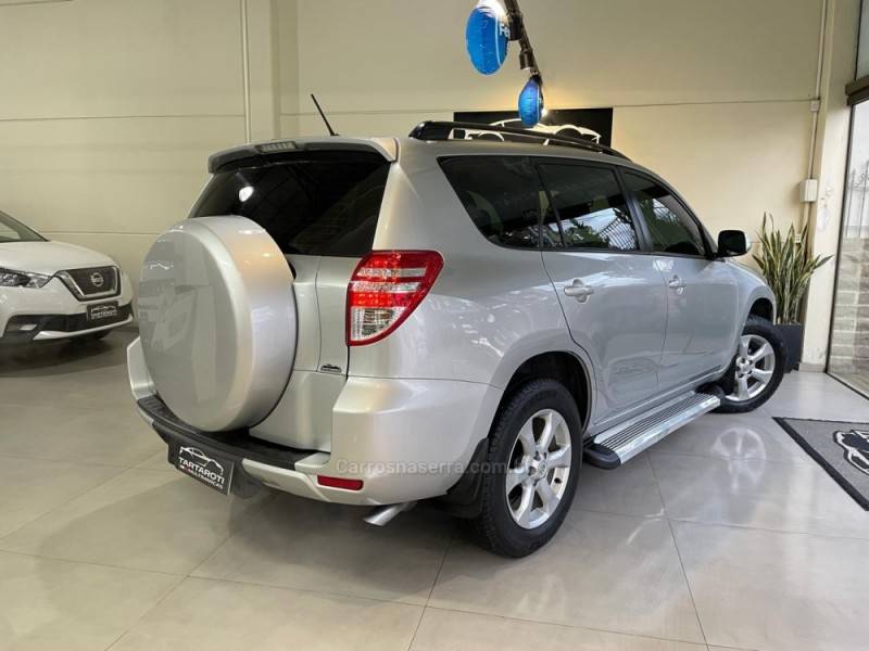 TOYOTA - RAV4 - 2011/2011 - Prata - R$ 62.990,00