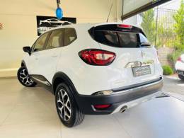 RENAULT - CAPTUR - 2017/2018 - Branca - R$ 76.990,00