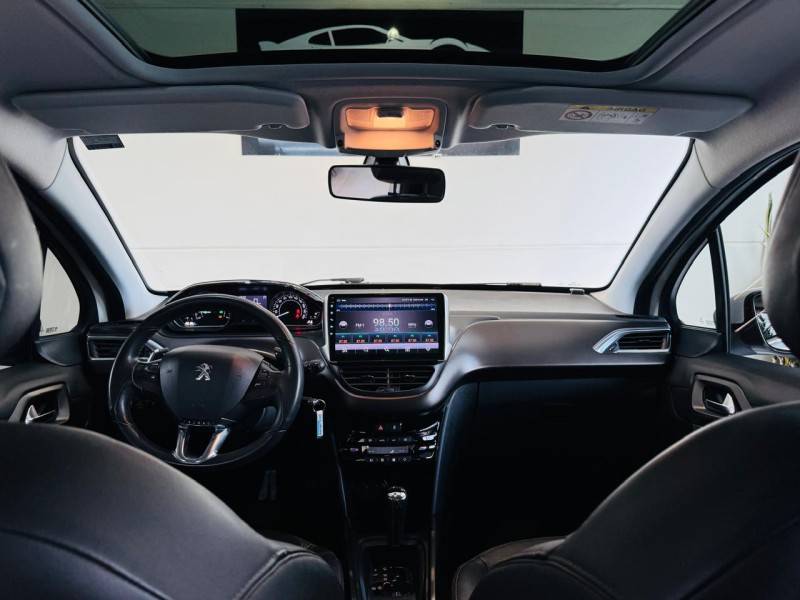 PEUGEOT - 2008 - 2015/2016 - Branca - R$ 59.990,00