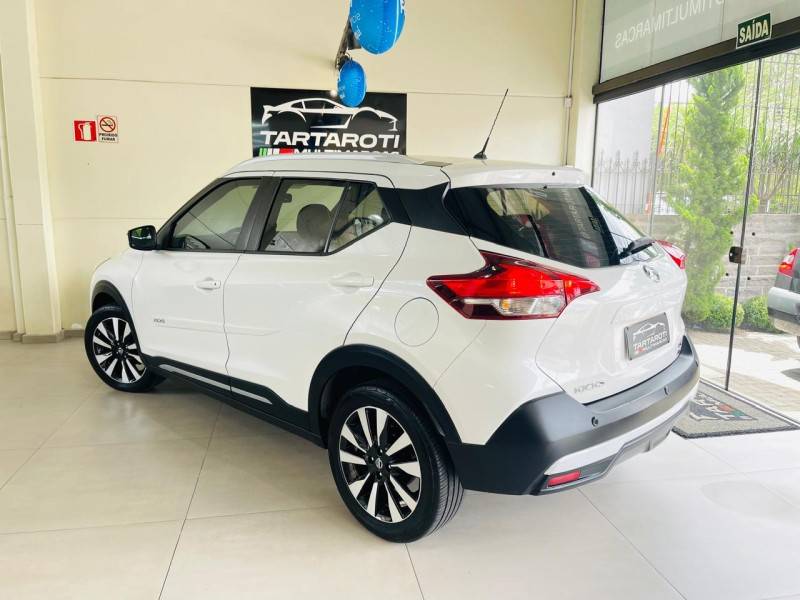 NISSAN - KICKS - 2020/2021 - Branca - R$ 96.990,00