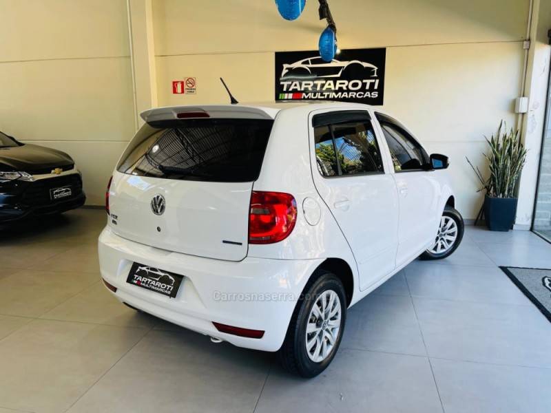 VOLKSWAGEN - FOX - 2014/2014 - Branca - R$ 43.990,00