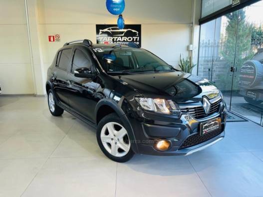 RENAULT - SANDERO - 2018/2019 - Preta - R$ 58.990,00