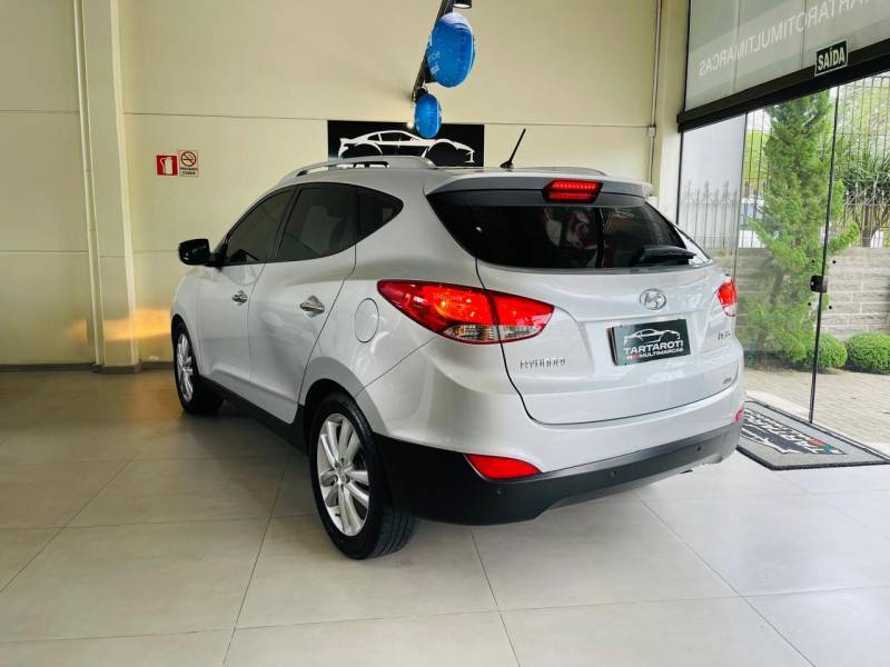 HYUNDAI - IX35 - 2010/2011 - Prata - R$ 65.990,00