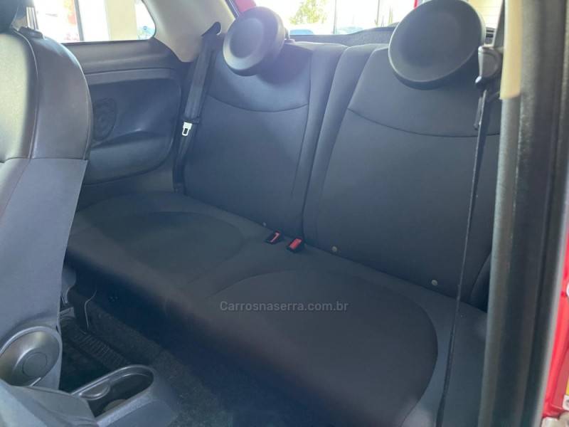 FIAT - 500 - 2011/2012 - Vermelha - R$ 44.990,00