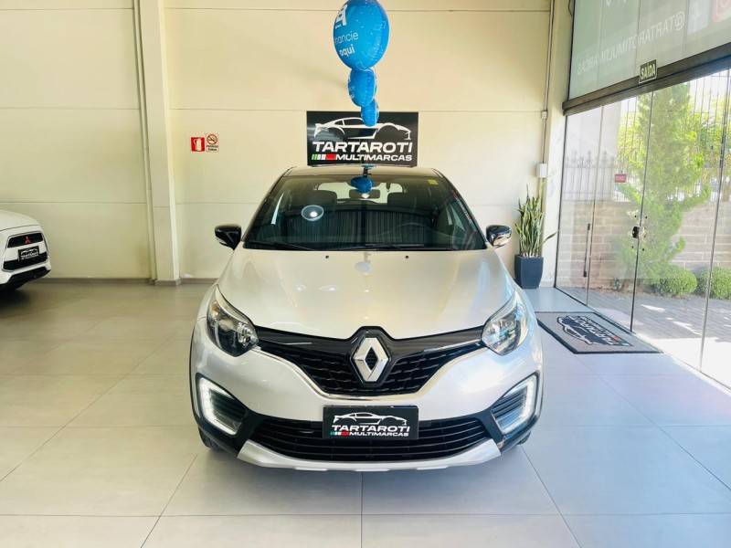 RENAULT - CAPTUR - 2020/2021 - Prata - R$ 81.990,00