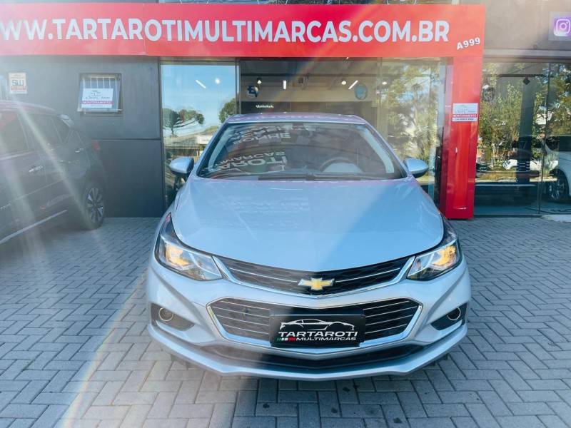 CHEVROLET - CRUZE - 2017/2018 - Prata - R$ 92.990,00