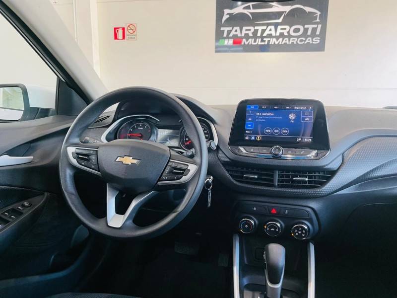 CHEVROLET - ONIX - 2021/2022 - Branca - R$ 78.990,00