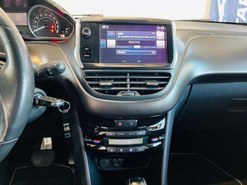 PEUGEOT - 2008 - 2016/2017 - Branca - R$ 61.990,00
