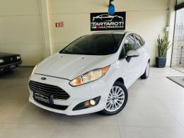 FORD - FIESTA - 2014/2015 - Branca - R$ 48.990,00