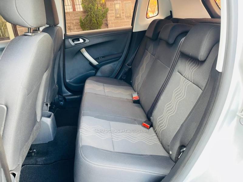 PEUGEOT - 2008 - 2018/2018 - Prata - R$ 57.990,00