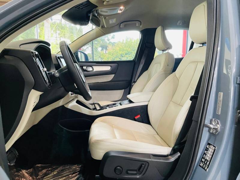 VOLVO - XC 40 - 2019/2020 - Cinza - R$ 159.990,00