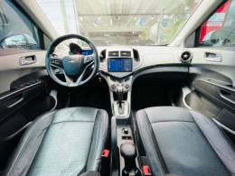 CHEVROLET - SONIC - 2013/2013 - Branca - R$ 43.990,00