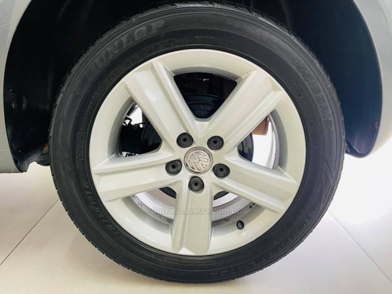 VOLKSWAGEN - FOX - 2015/2016 - Prata - R$ 52.990,00