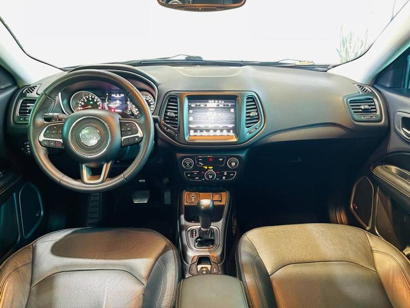 JEEP - COMPASS - 2016/2017 - Cinza - R$ 90.990,00