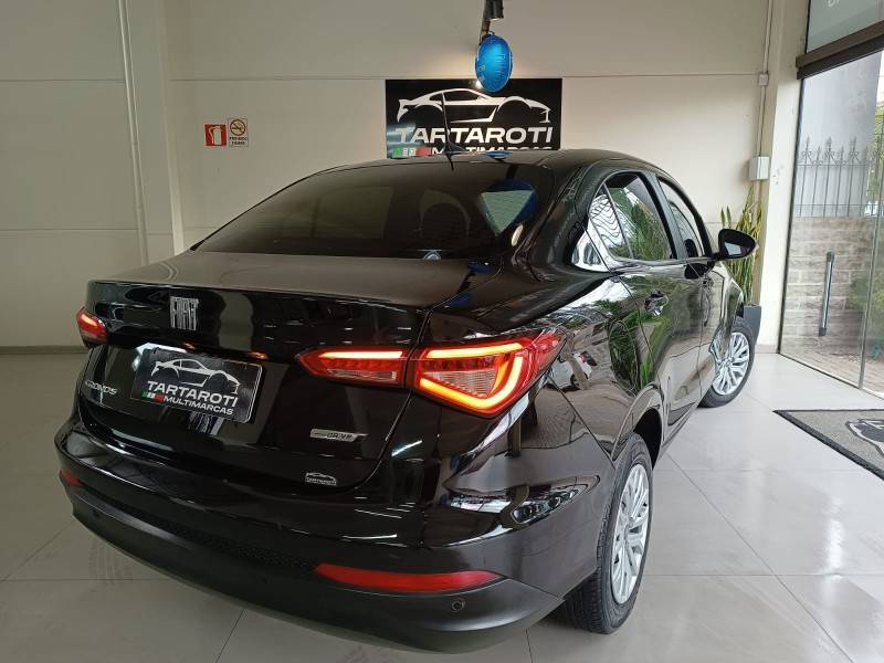 FIAT - CRONOS - 2021/2022 - Preta - R$ 71.990,00