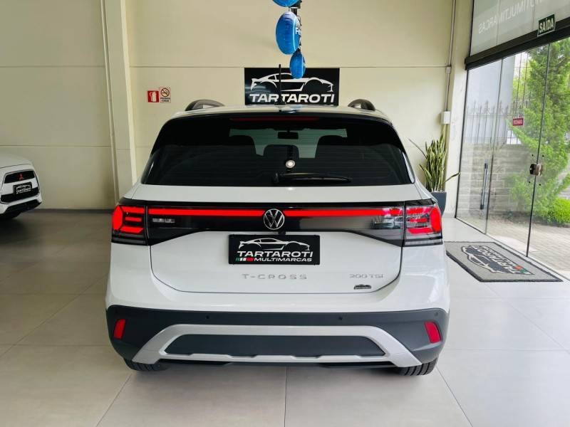 VOLKSWAGEN - T-CROSS - 2024/2025 - Branca - R$ 129.990,00