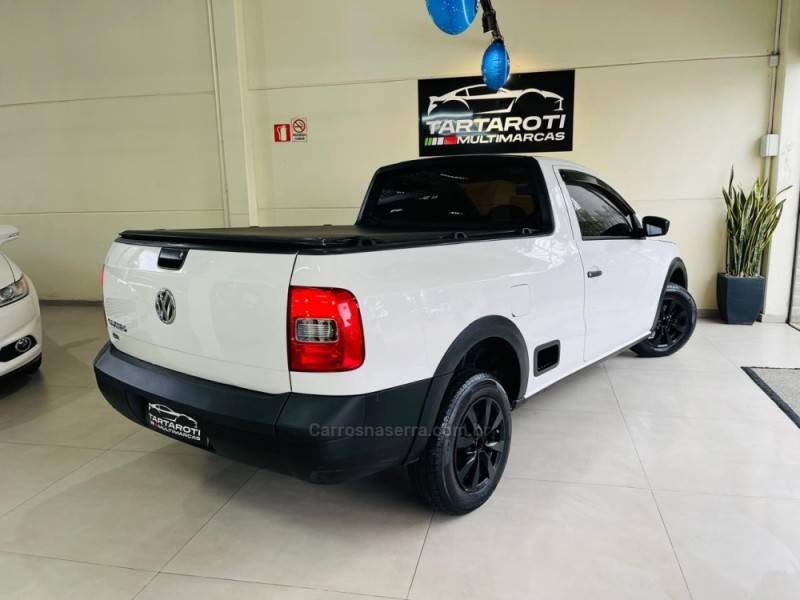 VOLKSWAGEN - SAVEIRO - 2014/2014 - Branca - R$ 44.990,00