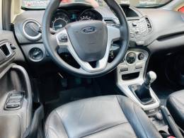 FORD - FIESTA - 2015/2015 - Prata - R$ 47.990,00