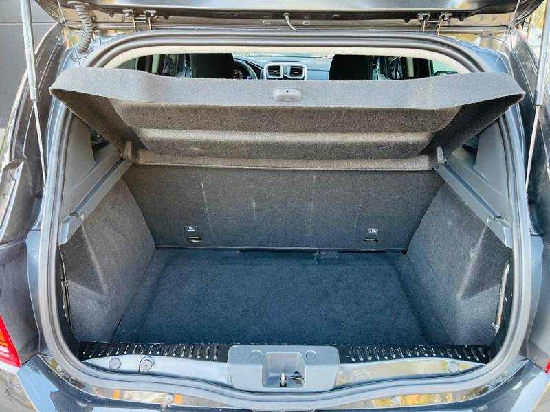 RENAULT - SANDERO - 2018/2019 - Preta - R$ 46.990,00