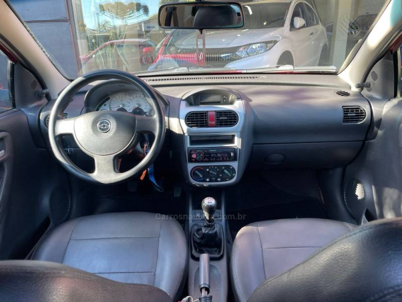 CHEVROLET - MONTANA - 2005/2006 - Vermelha - R$ 38.990,00