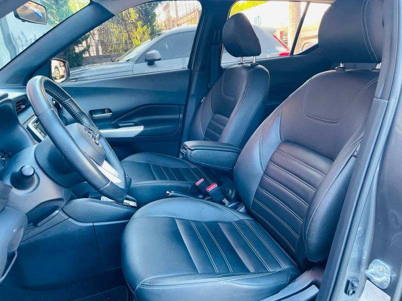 NISSAN - KICKS - 2018/2019 - Cinza - R$ 87.990,00
