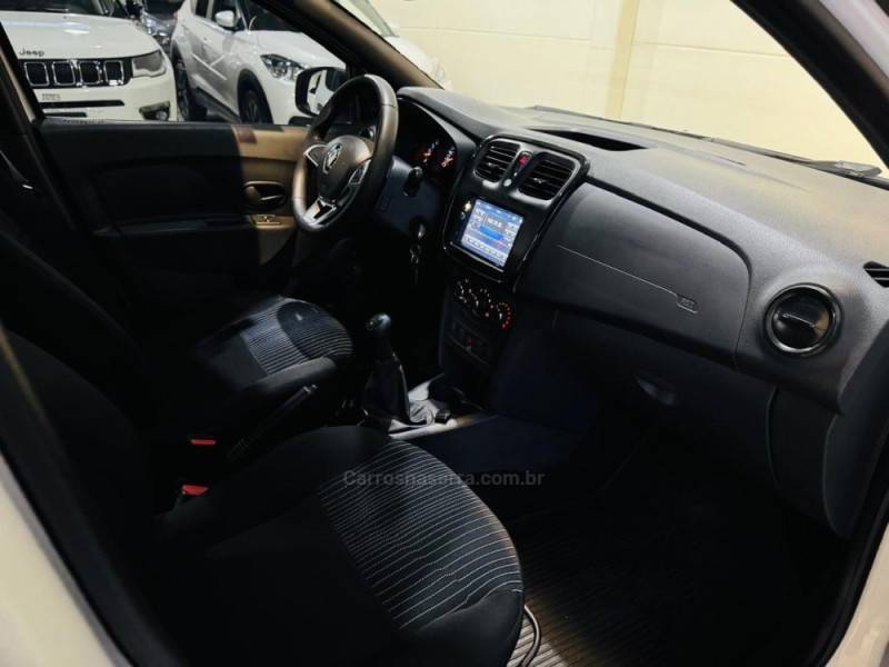 RENAULT - SANDERO - 2019/2020 - Branca - R$ 49.990,00