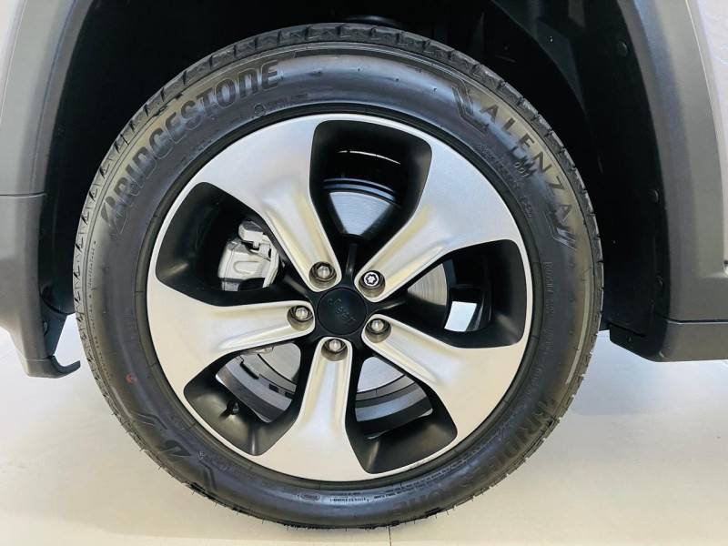 JEEP - COMPASS - 2016/2017 - Cinza - R$ 90.990,00