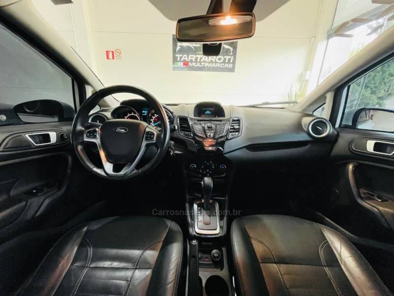 FORD - FIESTA - 2014/2015 - Branca - R$ 48.990,00