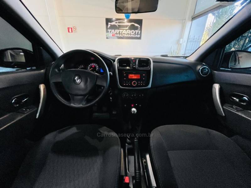 RENAULT - SANDERO - 2018/2019 - Preta - R$ 58.990,00