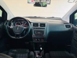VOLKSWAGEN - FOX - 2015/2016 - Prata - R$ 52.990,00