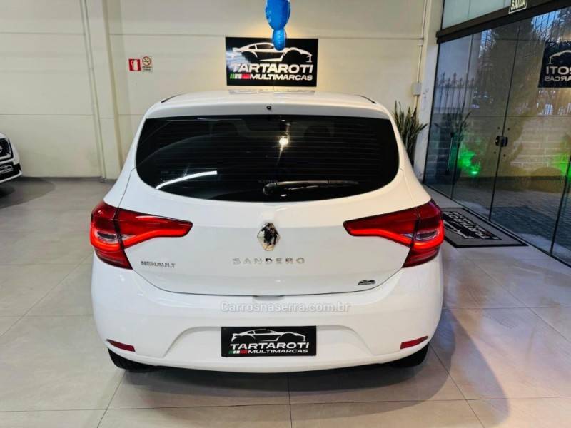 RENAULT - SANDERO - 2019/2020 - Branca - R$ 49.990,00