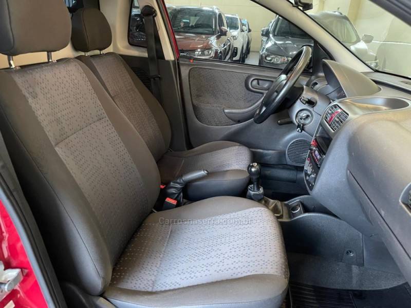 CHEVROLET - MONTANA - 2009/2010 - Vermelha - R$ 37.990,00