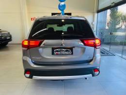 MITSUBISHI - OUTLANDER - 2017/2018 - Cinza - R$ 128.990,00