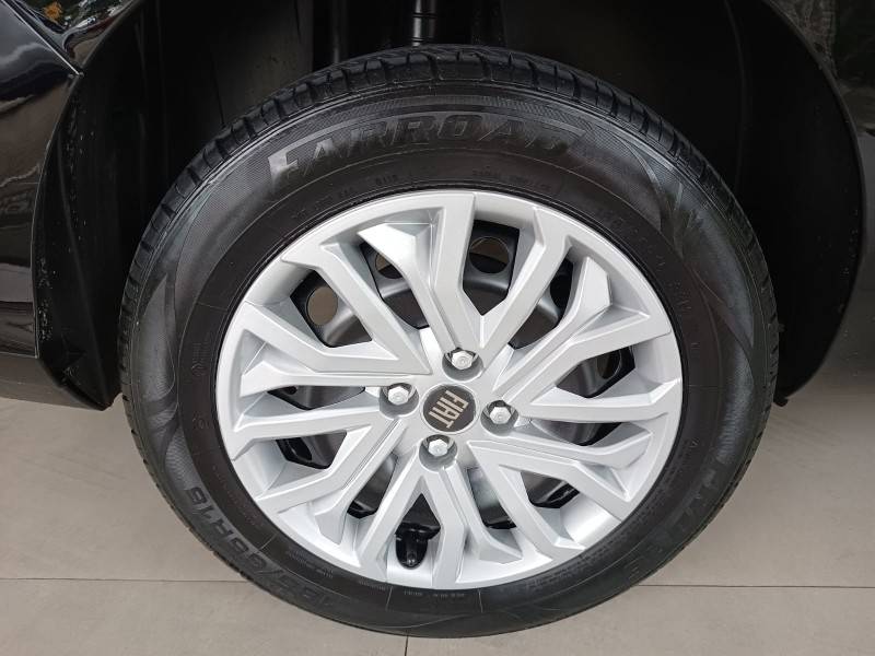 FIAT - CRONOS - 2021/2022 - Preta - R$ 71.990,00