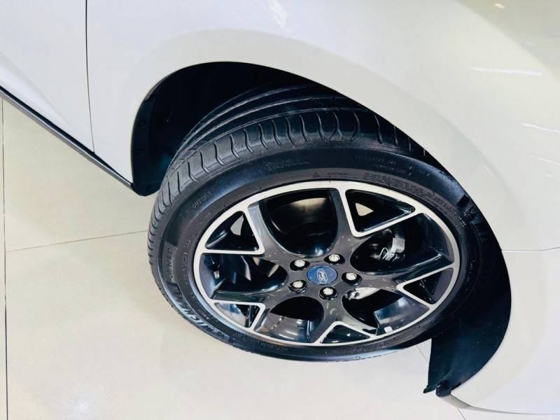 FORD - FOCUS - 2014/2014 - Prata - R$ 59.990,00