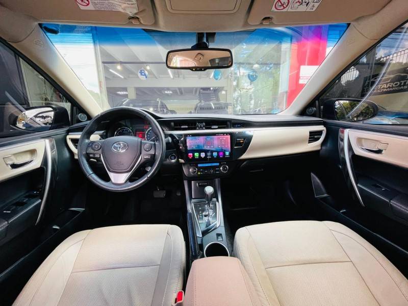 TOYOTA - COROLLA - 2015/2015 - Cinza - R$ 88.990,00