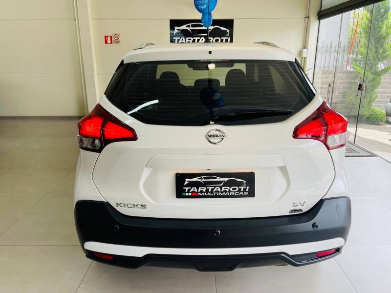NISSAN - KICKS - 2020/2021 - Branca - R$ 96.990,00