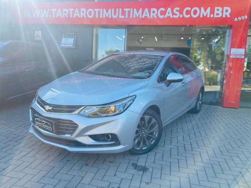 CHEVROLET - CRUZE - 2017/2018 - Prata - R$ 92.990,00