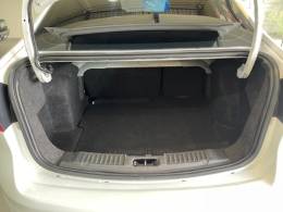 FORD - FIESTA - 2014/2015 - Branca - R$ 48.990,00