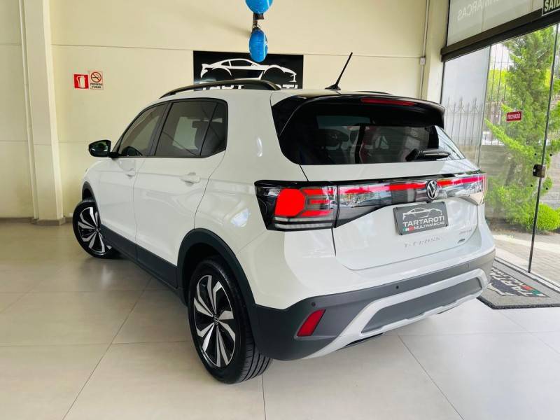 VOLKSWAGEN - T-CROSS - 2024/2025 - Branca - R$ 129.990,00