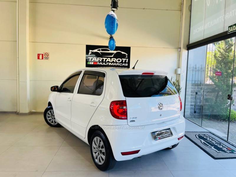 VOLKSWAGEN - FOX - 2014/2014 - Branca - R$ 43.990,00