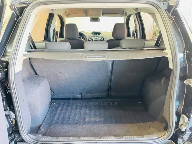 FORD - ECOSPORT - 2016/2017 - Preta - R$ 64.990,00