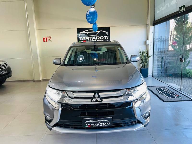 MITSUBISHI - OUTLANDER - 2017/2018 - Cinza - R$ 128.990,00