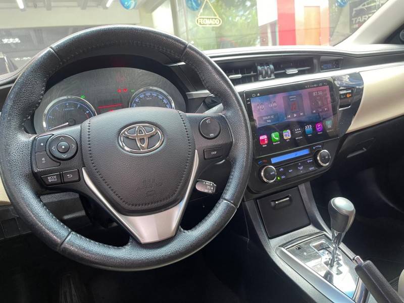 TOYOTA - COROLLA - 2015/2015 - Cinza - R$ 88.990,00