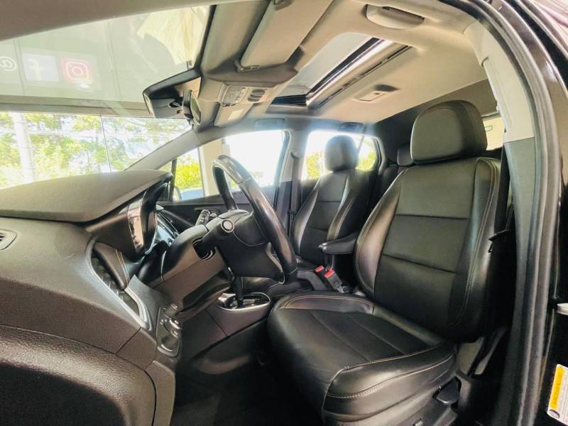 CHEVROLET - TRACKER - 2018/2019 - Preta - R$ 93.990,00