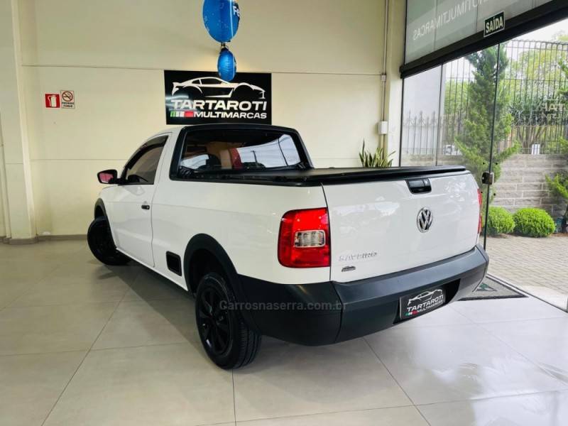 VOLKSWAGEN - SAVEIRO - 2014/2014 - Branca - R$ 44.990,00