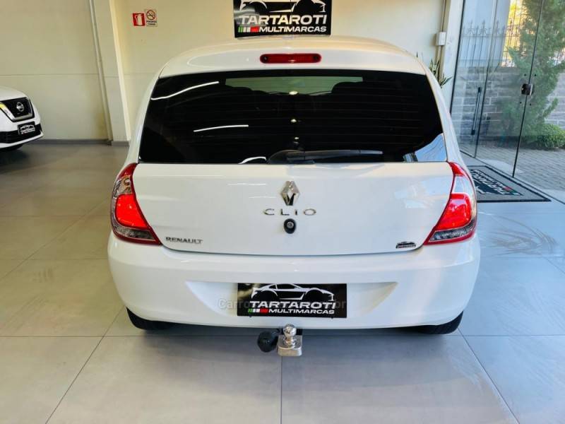 RENAULT - CLIO - 2013/2014 - Branca - R$ 29.990,00