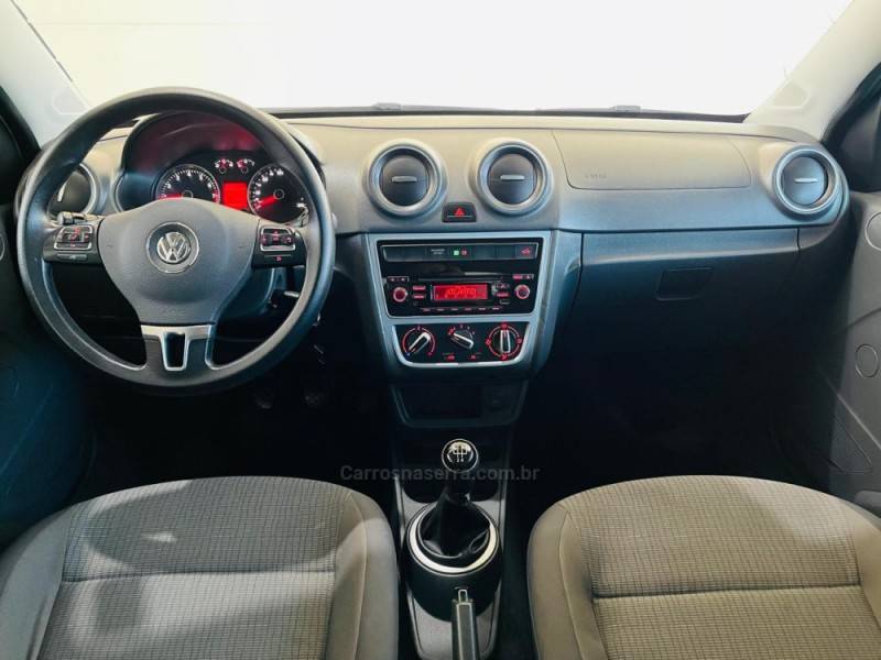 VOLKSWAGEN - SAVEIRO - 2015/2016 - Branca - R$ 51.990,00
