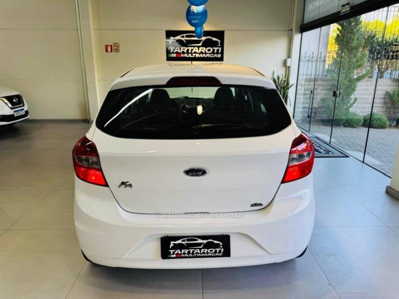 FORD - KA - 2015/2015 - Branca - R$ 42.990,00